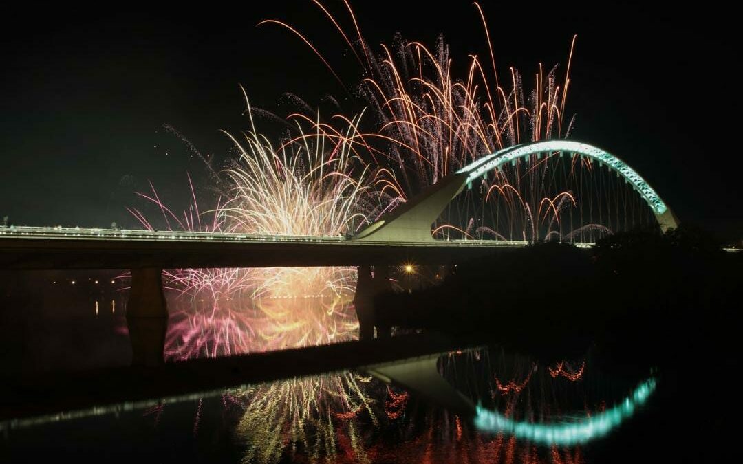 Una gran colección de Fuegos artificiales cerrará el domingo la Feria de Mérida 2021