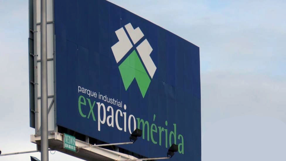El alcalde afirma que la nueva terminal de Expacio Mérida supondrá “el impulso definitivo” al desarrollo industrial de la capital extremeña