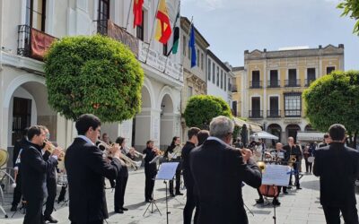 Concierto de la Banda de Música y de la Asociación Folklórica de La Antigua con motivo de Santa Cecilia