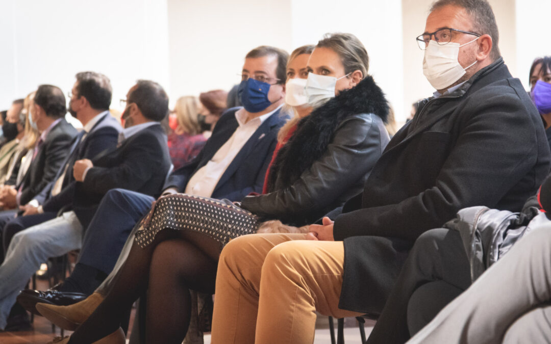 El Ayuntamiento ratifica su compromiso con los derechos de las mujeres en la conmemoración del 25 N