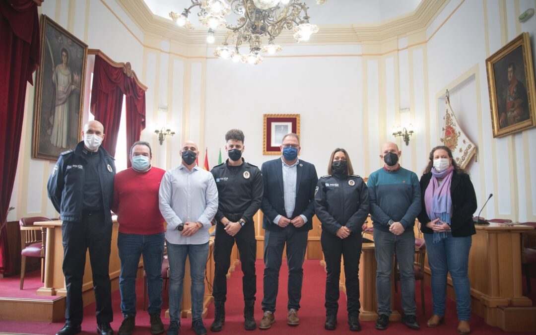 Toma de posesión de tres agentes de movilidad de la Policía Local