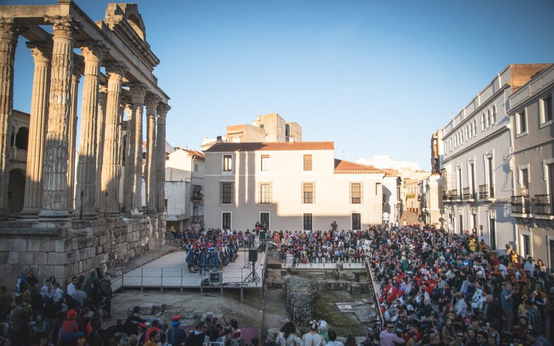 Los grupos de Carnaval podrán cantar sus coplas a Mérida en el Templo de Diana