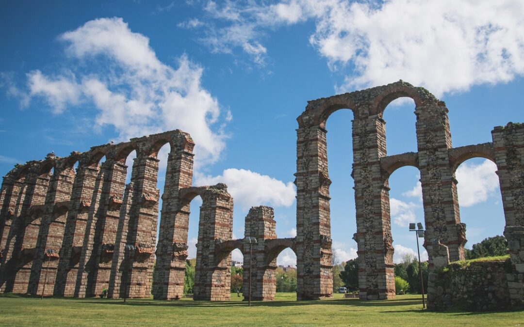 El Grupo de Ciudades Patrimonio de la Humanidad se reúne en París con Unesco y aprueba la ‘Declaración de Salamanca’, un protocolo pionero de aplicación internacional para responder a los actos vandálicos contra el patrimonio cultural
