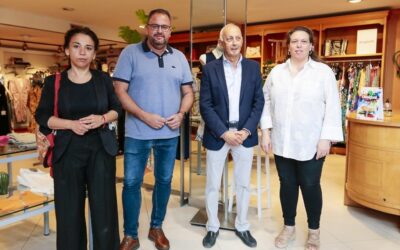 El Alcalde abre la tercera edición de Consume Mérida en la que van a participar 248 comercios locales y cuenta con una inversión municipal de 700 mil euros