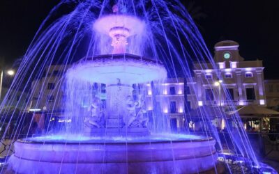 La fachada del Ayuntamiento, la fuente de la Plaza de España y varios monumentos se iluminan mañana en color morado por el Día Internacional del Síndrome de Dravet