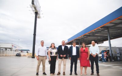 El Alcalde inaugura un nuevo área de servicio en el Polígono El Prado