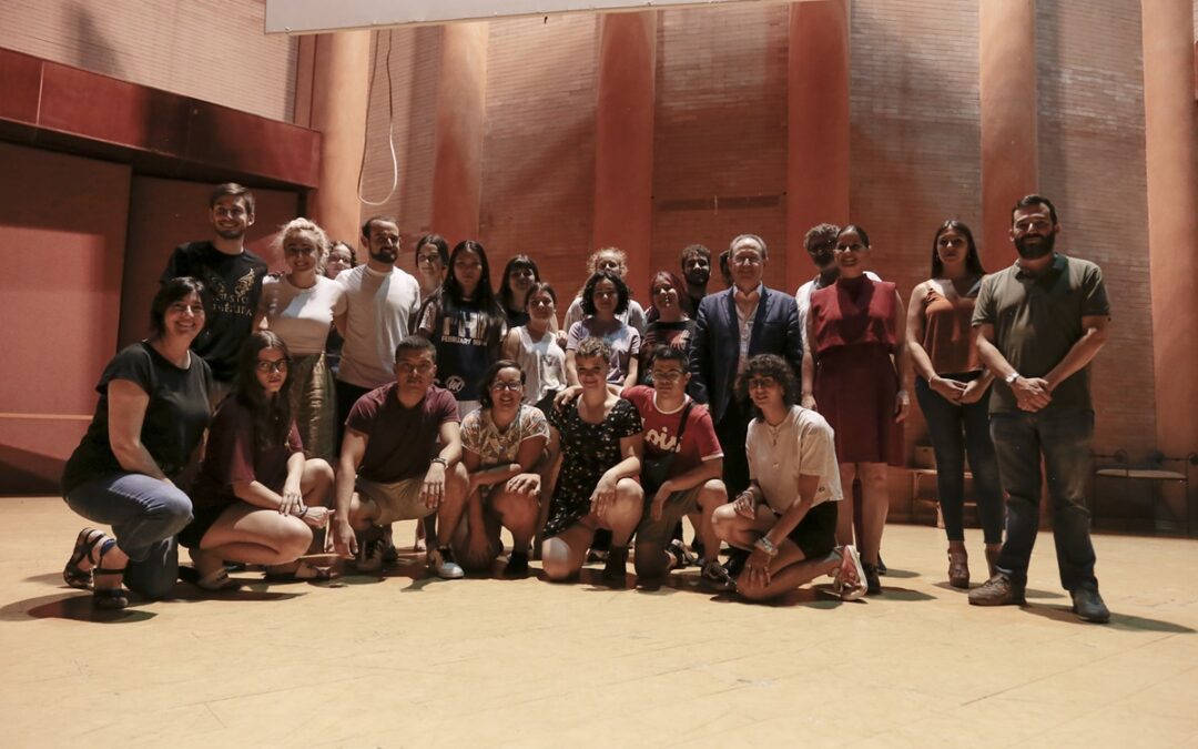 El Campo de Voluntariado del Festival de Teatro congrega a dieciocho jóvenes que podrán participar en uno de los montajes