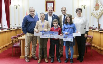 El Alcalde entrega los premios del Concurso Digital de Dibujo de Aqualia