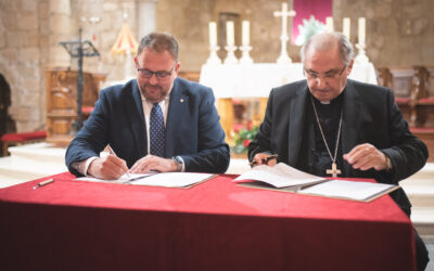 El alcalde y el Arzobispo firman el convenio de permuta de los terrenos del atrio de Santa Eulalia que dará paso a la construcción de la gran plaza que pondrá en valor el entorno de la Basílica