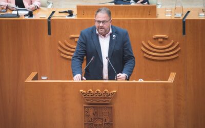 El alcalde destaca la importancia del tejido asociativo de la AOEX en su XXV Aniversario