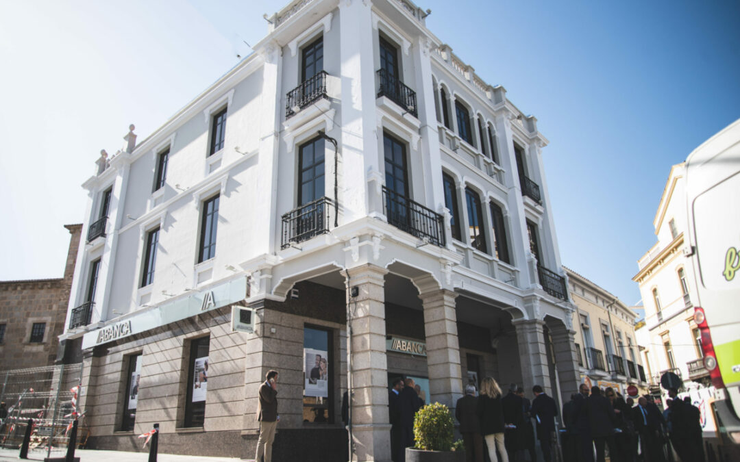 ABANCA inaugura su nueva sede territorial para Extremadura, Andalucía y Canarias en Mérida