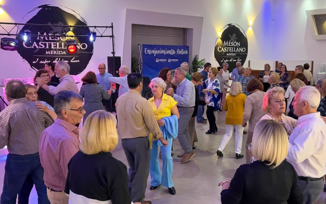 Los bailes de mayores se retoman este domingo con cambio de sede