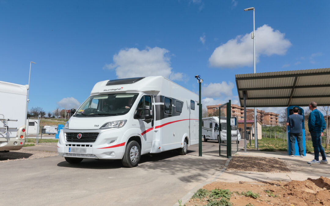 Más de 4.000 vehículos han hecho uso del Área de Autocaravanas de Mérida en los últimos 10 meses