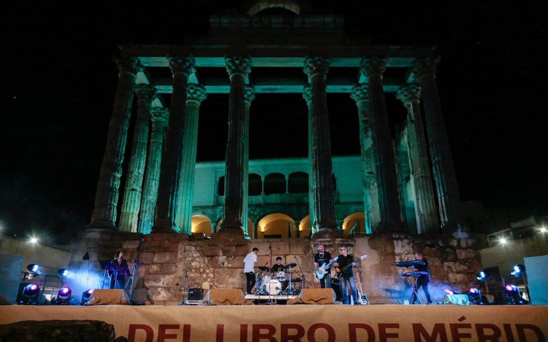 Decenas de presentaciones, firma de libros y eventos culturales en la programación de la Feria del Libro para el fin de semana