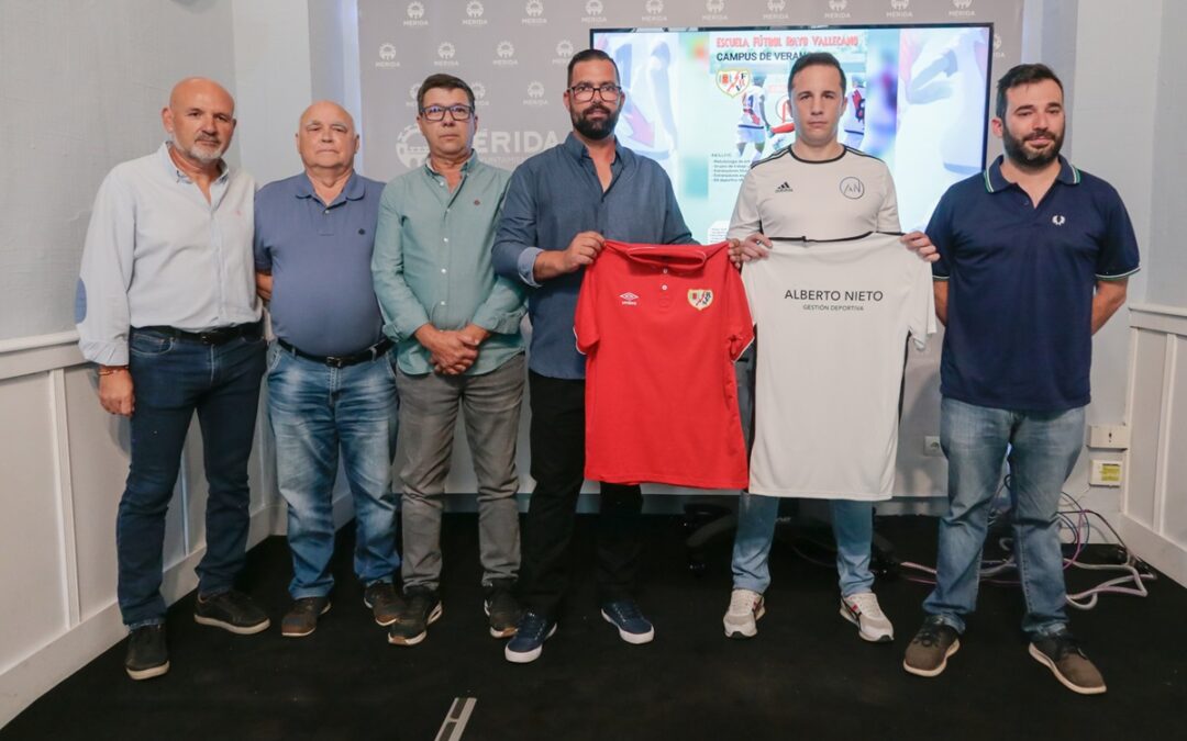 Emérita Augusta y la Academia del Rayo Vallecano se unen en un campos de verano de fútbol