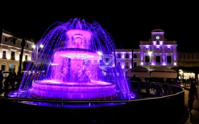 Los principales monumentos, la fuente de la Plaza y la fachada del Ayuntamiento se iluminan mañana en color morado por el Día Internacional del Síndrome de Dravet