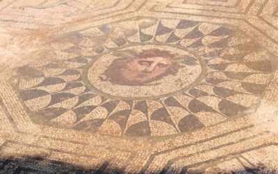 Las excavaciones en la Huerta de Otero sacan a la luz el gran mosaico de Medusa en la estancia principal de una espléndida domus romana