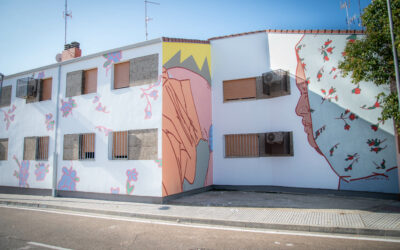 Mérida cuenta desde hoy con dos nuevos murales en la Asociación Regional de Parkinson y en la barriada de San Lázaro