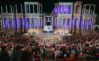 Rodríguez Osuna destaca la vocación de Mérida como capital desde su fundación a nuestros días en su discurso con motivo del Día de Extremadura en el Teatro Romano