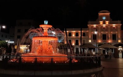 La fachada del Ayuntamiento, la fuente de la Plaza y algunos monumentos se iluminan mañana en color naranja por el Día Mundial de la Salud Mental