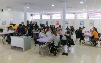 El ayuntamiento acompaña a los jóvenes de la Universidad de Extremadura que trabajan en el Economato de Mérida en un proyecto europeo que culminará con ideas para mejorar y reutilizar este espacio municipal para las y los jóvenes de la ciudad