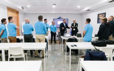 El alcalde visita la nueva sede provincial de Movistar Prosegur ubicada en Mérida y que da trabajo a ocho personas con previsión de seguir aumentando su plantilla en la capital extremeña
