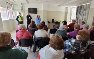 La Policía Local retoma el ciclo de charlas sobre educación vial en los centros de mayores