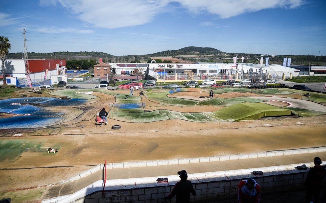 La Junta Local de Gobierno aprueba la cesión del circuito de Automodelismo del Prado al Club de Automodelismo Radio Control Mérida por dos años, más dos de prórroga