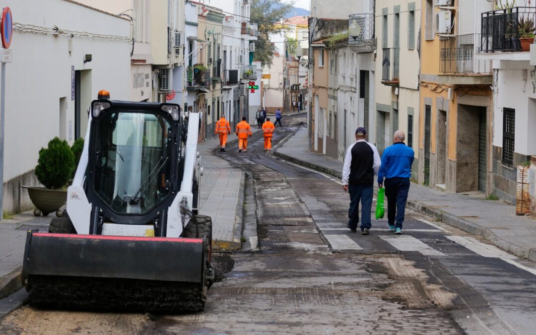 Cortes de tráfico en la calle Suárez Somonte debido a obras de fresado
