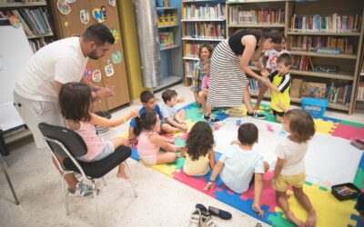 El Alcalde y la delegada de igualdad visitan las actividades del Plan Concilia en la Ludoteca de la Zona Sur