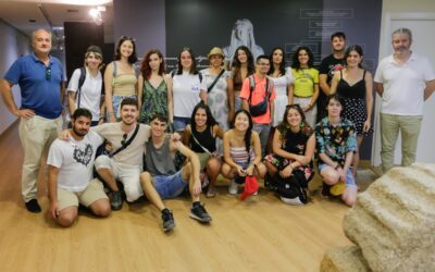 Quince jóvenes conocen y aprenden sobre arqueología en el curso de voluntariado sobre el yacimiento de la ciudad