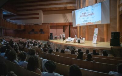 Un centenar de profesionales del trabajo social conocen en Mérida el nuevo modelo del Sistema Público de Servicios Sociales