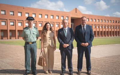 El alcalde invita a la ciudadanía a participar de forma activa en los actos de la Semana Institucional de la Guardia Civil que se celebran en Mérida con desfile, exhibiciones, cine, talleres y eventos abiertos al público