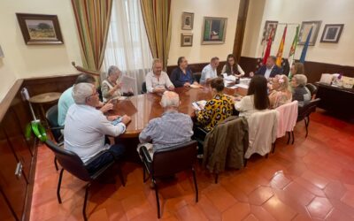 El Alcalde preside el Consejo de los Mayores celebrado hoy con la asistencia de representantes de los centros de mayores y asociaciones