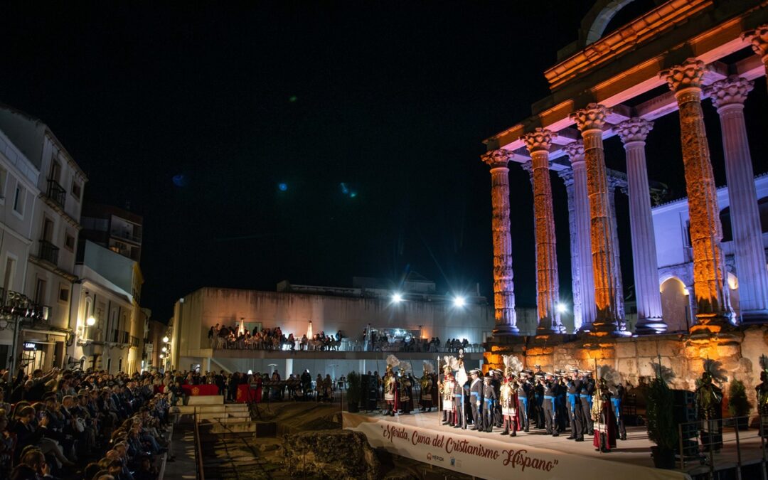 El alcalde, Antonio Rodríguez Osuna, ha inaugurado está noche en un acto celebrado en el Templo de Diana, el Congreso de Semana Santa y Ciudades Patrimonio de la Humanidad