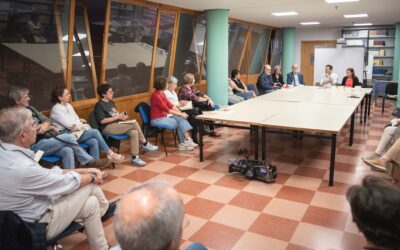 Reunión del Jurado Popular del Premio Dulce Chacón de Narrativa Española para valorar y conocer las cuatro obras finalistas