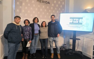 La Asociación Esmerarte presenta a los alumnos y alumnas de 4º de la ESO de Mérida el proyecto Mía Conciencia para reflexionar sobre la violencia hacia las mujeres