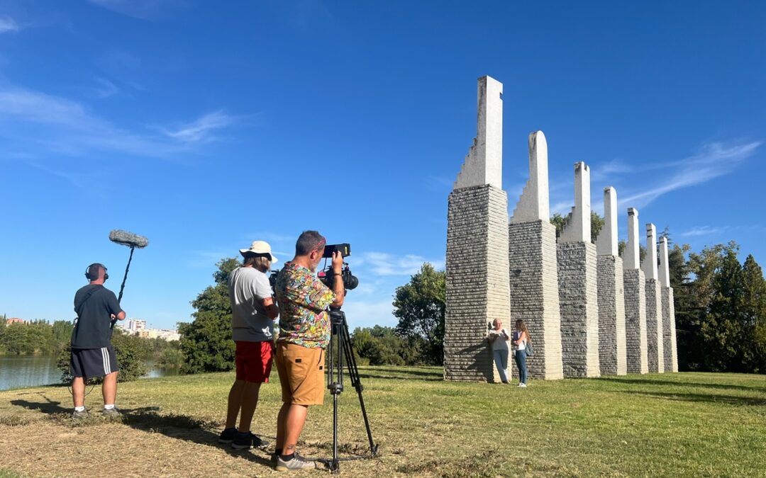 Mérida, sus monumentos y los clubes de lectura de la biblioteca municipal protagonizan mañana viernes el programa “Un país para leerlo” de La 2 de RTVE