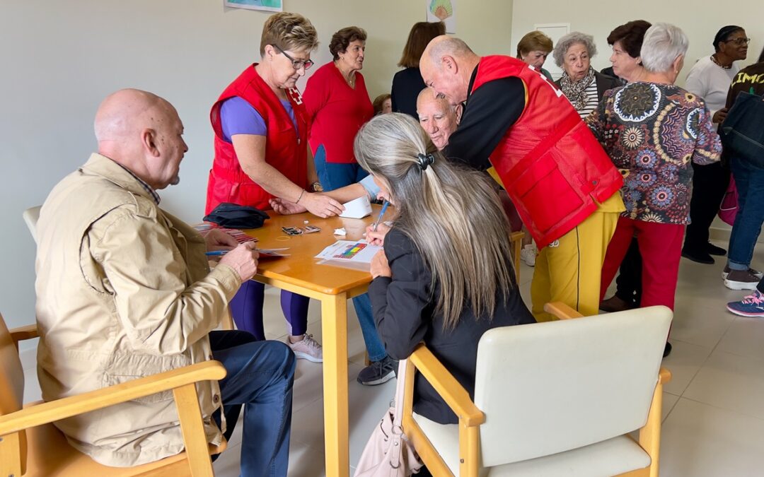 El Hogar de Mayores de la Zona Sur ofrece un taller para conocer los indicadores de salud