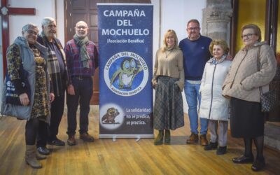 El Alcalde visita el Despacho Provisional de la Campaña de El Mochuelo que ha abierto hoy en la sede de la Junta de Cofradías