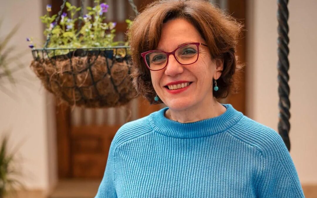 Pepa Pinar presenta en la biblioteca municipal su obra Un rayo de sol