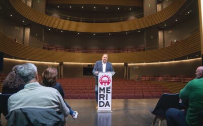 El Alcalde presenta la nueva programación del María Luisa con el objetivo de que el teatro se convierta en un faro cultural en la región