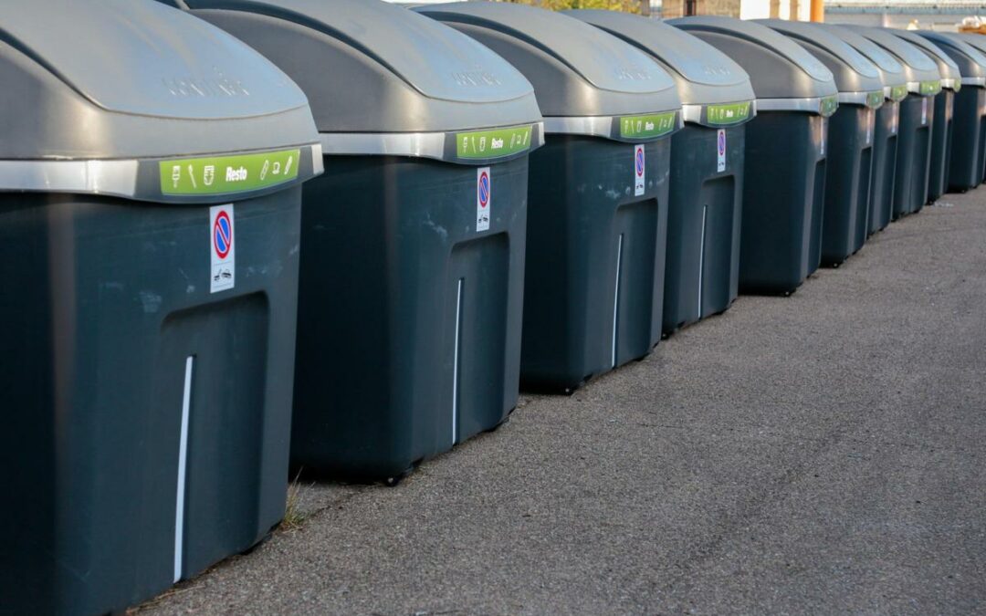 «La Junta de Extremadura sube un 7% el impuesto de basura a todos los vecinos y vecinas de Mérida mientras quiere condonar los impuestos a las eléctricas», denuncia Rodríguez Osuna