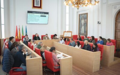 El Pleno Municipal realiza la Declaración Institucional con motivo del 8M apelando a una “una sociedad justa y diversa, donde las mujeres y niñas sean protagonistas de su propio futuro”