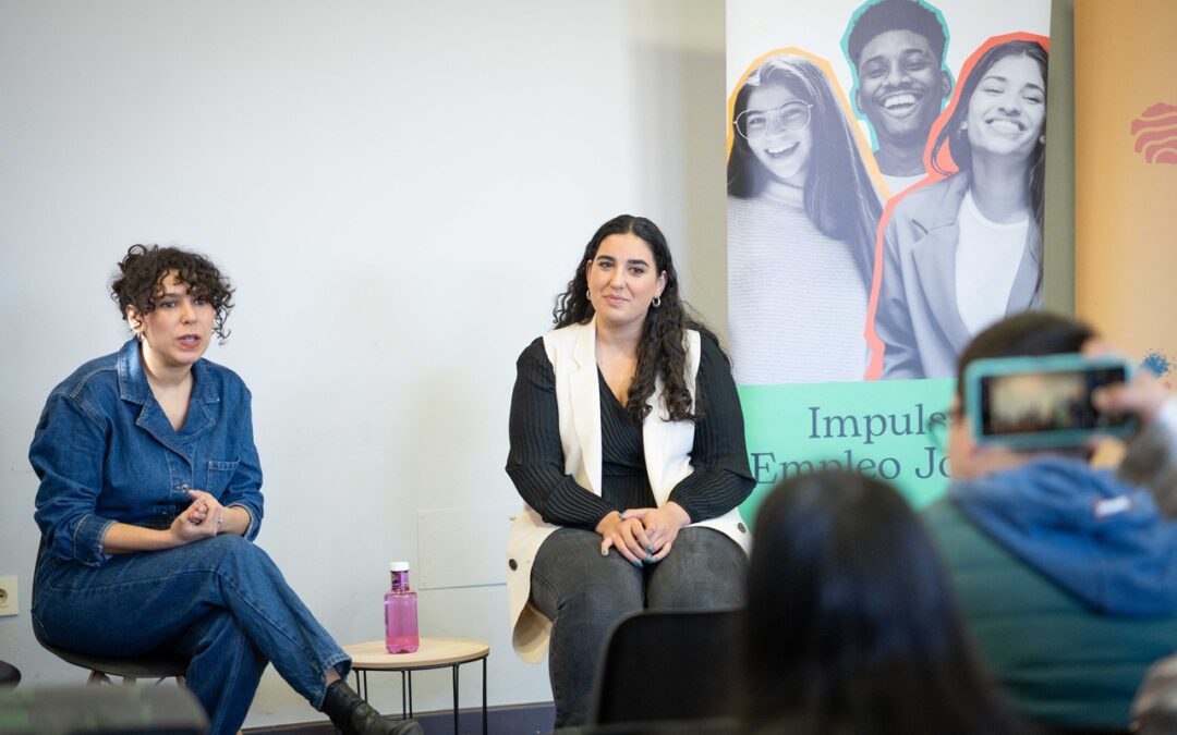 La delegada de Juventud, Laura Iglesias, asiste a la presentación de «Redes que impulsan» con el objetivo de generar oportunidades de futuro para la juventud