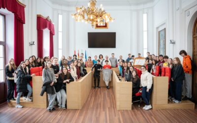 Un grupo de estudiantes franceses participa esta semana en un intercambio con alumnos y alumnas del IES Albarregas