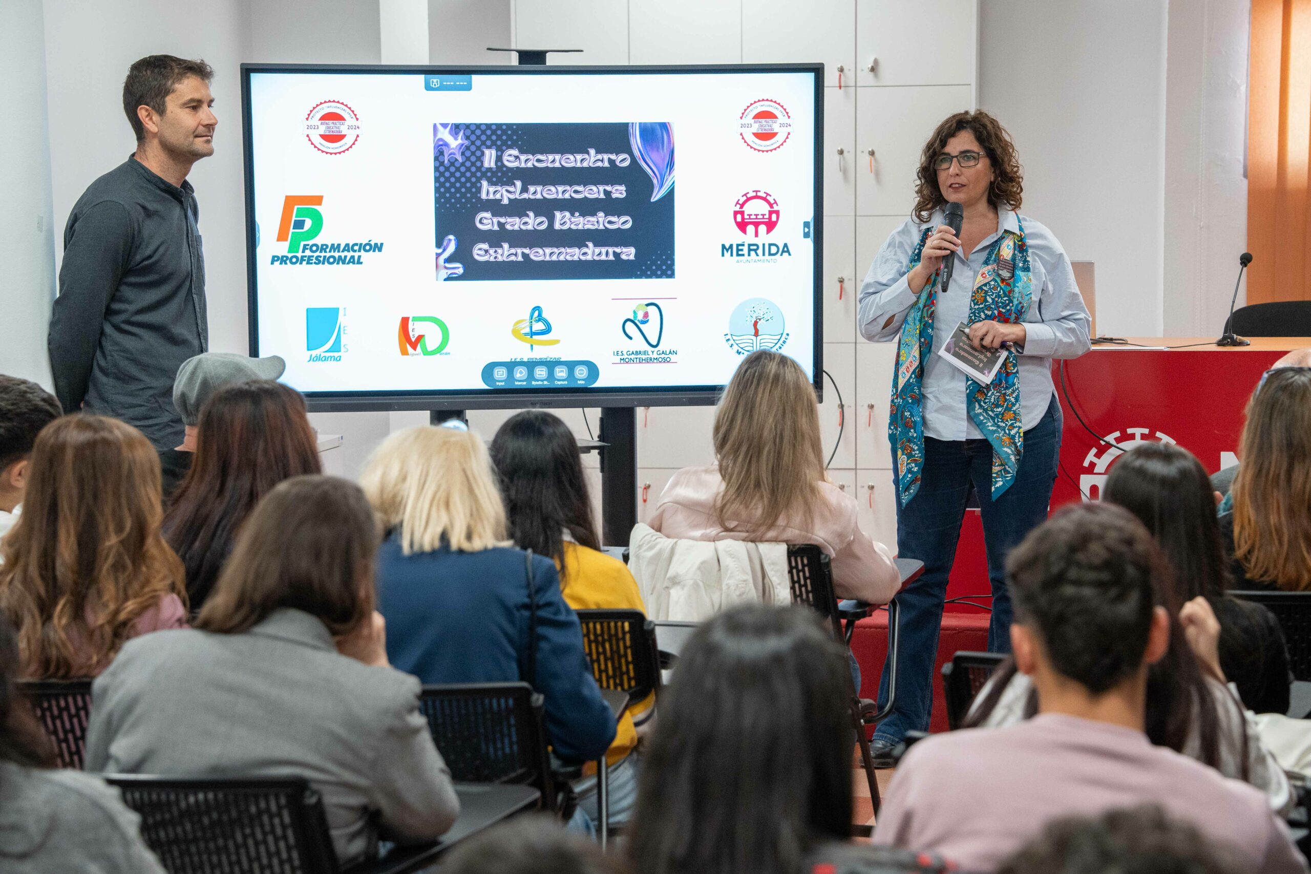 100 alumnos y alumnas de distintos institutos de Extremadura se dan cita en Mérida en el II Encuentro “Influencers Grado Básico”