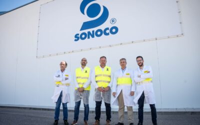 El alcalde visita la fábrica de envases metálicos Sonoco que produce 400 millones de unidades cada año desde Mérida y abastece a las grandes firmas del sector