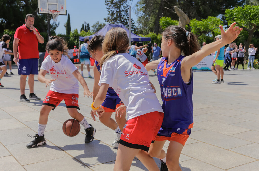 Mérida se convierte un año más en sede del torneo 3×3 ‘Street Basket’ de la Fundación José Manuel Calderón