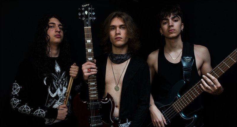 2025-black-suited-ladies-peq